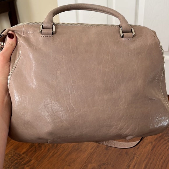 Like New Michael Kors Leather Satchel. $498 retail - Picture 9 of 15